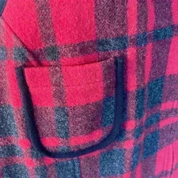 Woolrich women’s 2XL ruby vest. - Picture 3 of 8